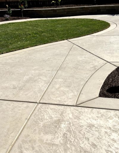 Custom Designed Putting Greens for Homeowners