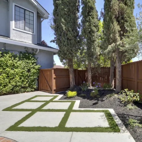 Artificial Grass & Putting Greens