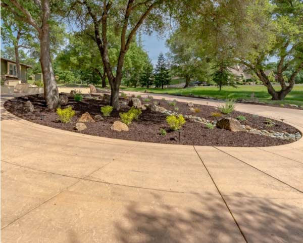 custom concrete construction for landscaping